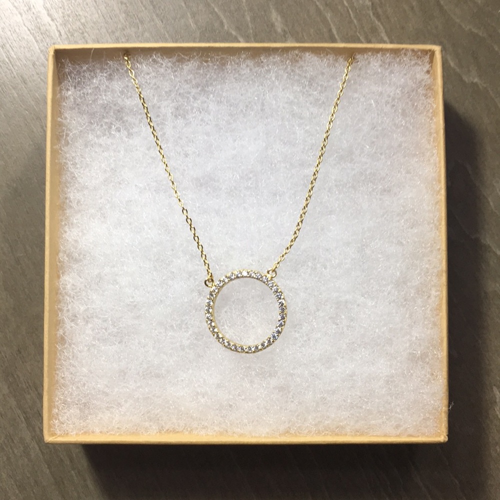 NEW Gold necklace with rhinestones